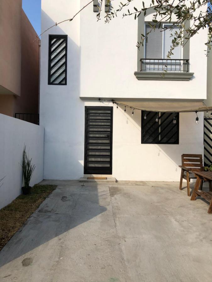 Comfortable And Private House 2 Bedrooms Wifi Parking Free Монтеррей Экстерьер фото